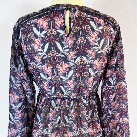 SKYLAR & JADE womens Small LACE UP FRONT top (P)E2 - Picture 4 of 8